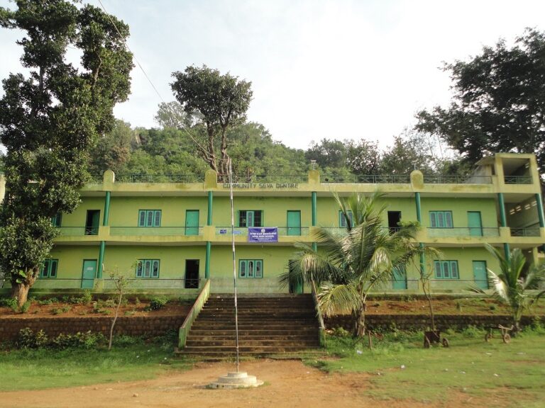 Thailvenniyu School Building